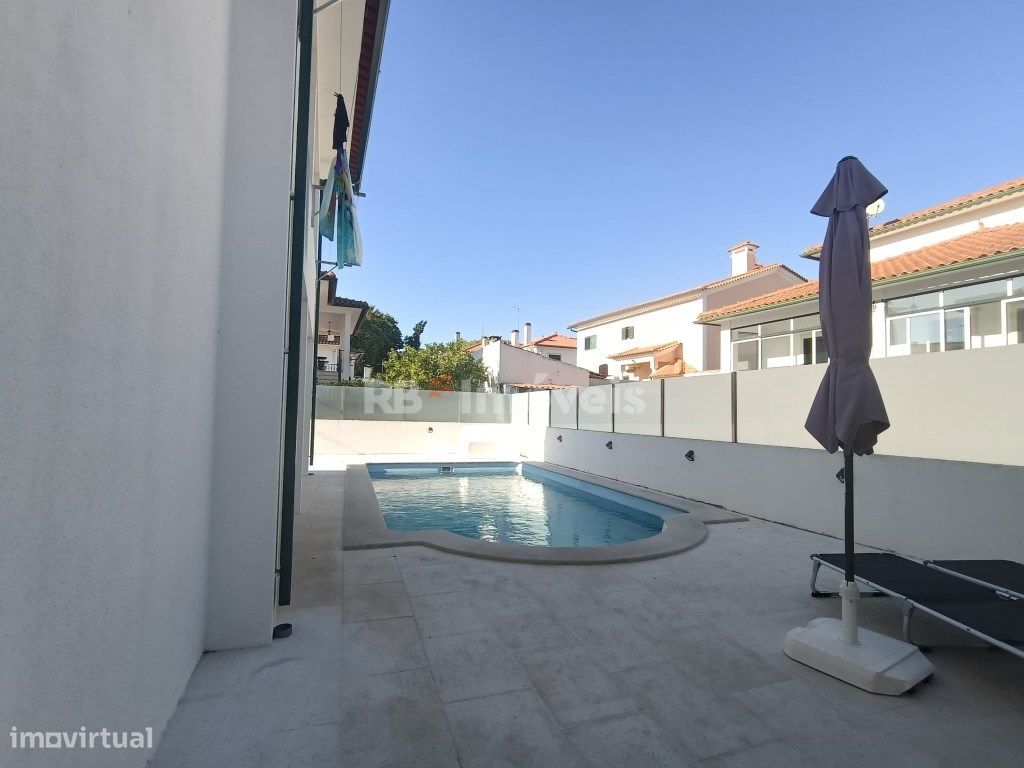 Дом с 4 спальнями в Вила Нова да Баркинья, Португалия № 332823