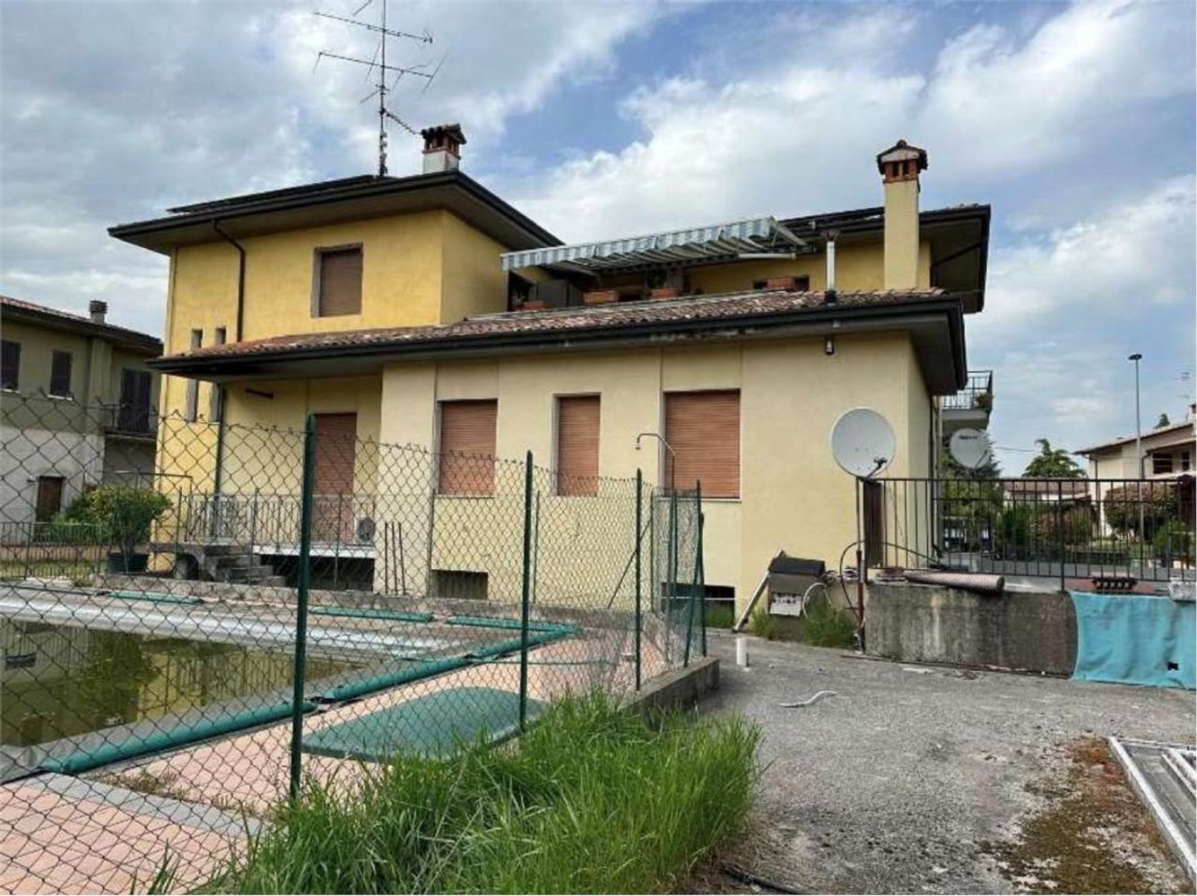 3 rooms Apartment in Calcinato, Italy No. 12167