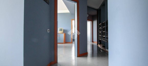 3 rooms Office in Curno, Italy No. 232628 7