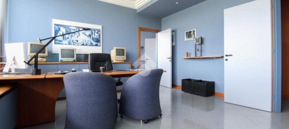 3 rooms Office in Curno, Italy No. 232628 13