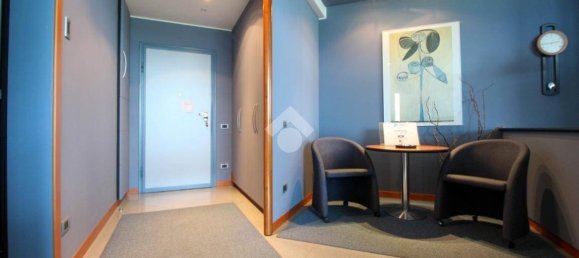 3 rooms Office in Curno, Italy No. 232628 16