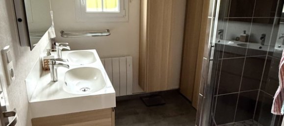 4 bedrooms House in Monnaie, France No. 157885 10