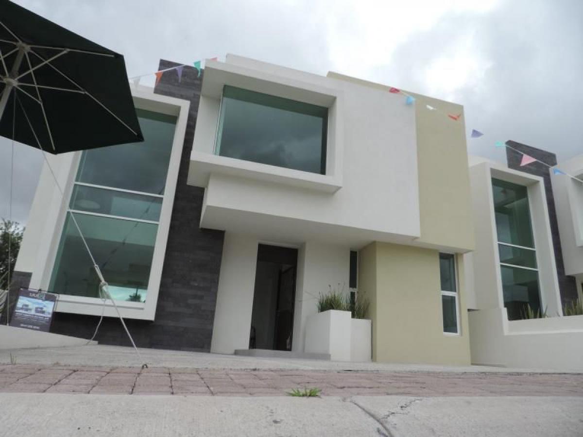 Casa de 3 dormitorios en Querétaro, Mexico No. 156248