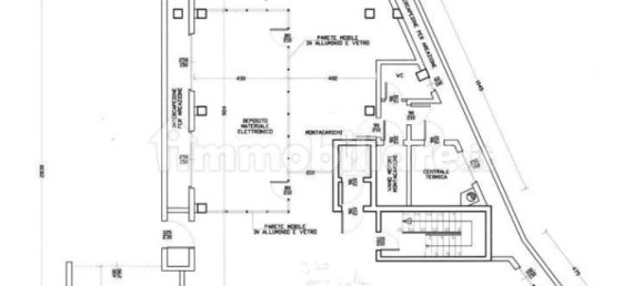 Almacén en Olgiate Comasco, Italy 445 m² No. 320008 3