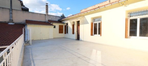 3 bedrooms House in Saint-Etienne, France No. 274908 2