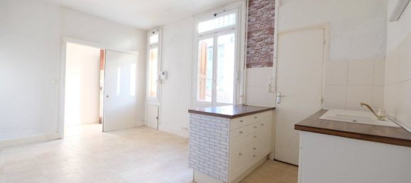 3 bedrooms House in Saint-Etienne, France No. 274908 3