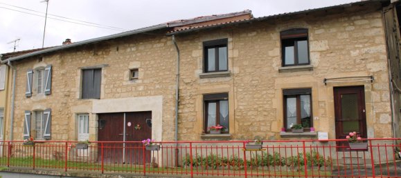 3 bedrooms House in Breheville, France No. 246292 5
