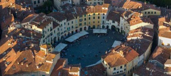 3 rooms Apartment in Lucca, Italy No. 197023 10