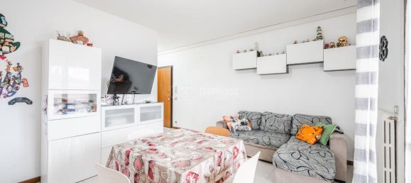 3 rooms Apartment in Castelfranco Emilia, Italy No. 171686 3