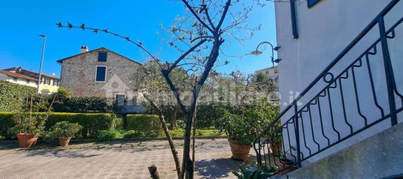 3 غرف نوم شقة في Lucca, Italy رقم 49003 41