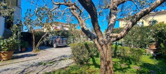 3 غرف نوم شقة في Lucca, Italy رقم 49003 2