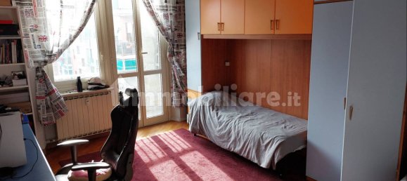 Apartamento de 3 dormitorios en Turin, Italy No. 11363 24