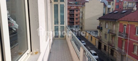 Apartamento de 3 dormitorios en Turin, Italy No. 11363 25