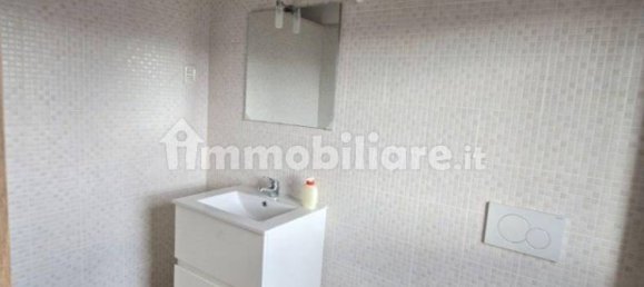 Квартира с 2 спальнями в Бергамо, Италия № 379461 17