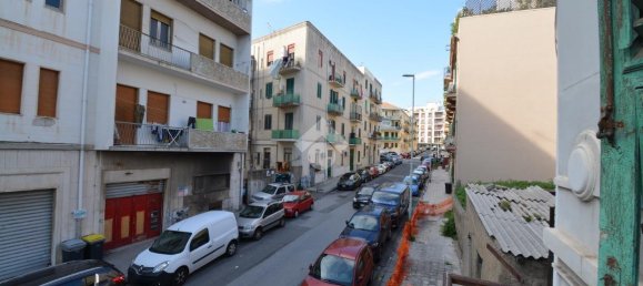 5 rooms Apartment in Messina, Italy No. 224904 12