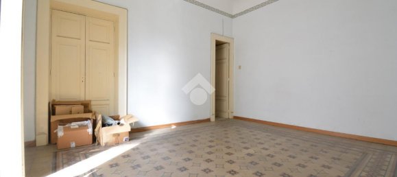 5 rooms Apartment in Messina, Italy No. 224904 8