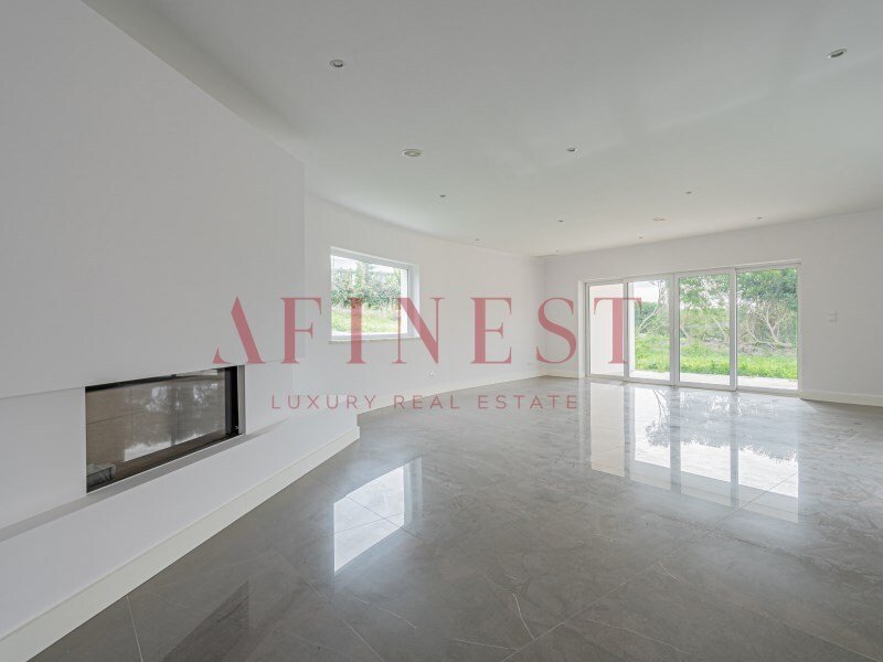 4 bedrooms Villa in Sintra, Portugal No. 163963