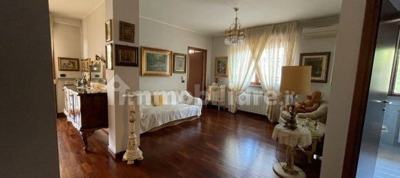 Apartamento de 3 dormitorios en Vigevano, Italy No. 11867 9