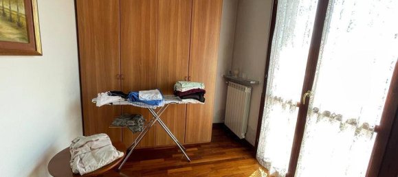 Apartamento de 3 dormitorios en Vigevano, Italy No. 11867 17