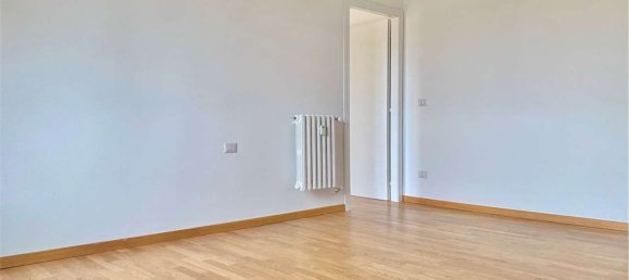 2 rooms Apartment in Milan, Italy No. 261232 7