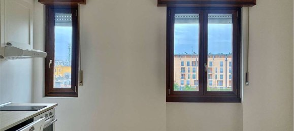 2 rooms Apartment in Milan, Italy No. 261232 3