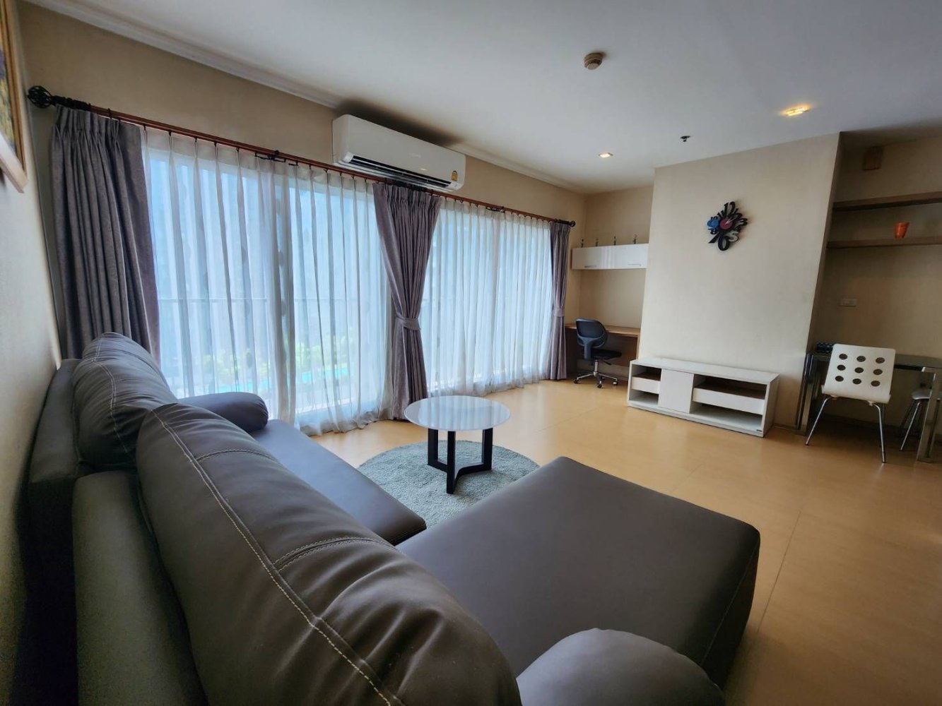 50m² Condo in Khlong Toei, Thailand No. 68062