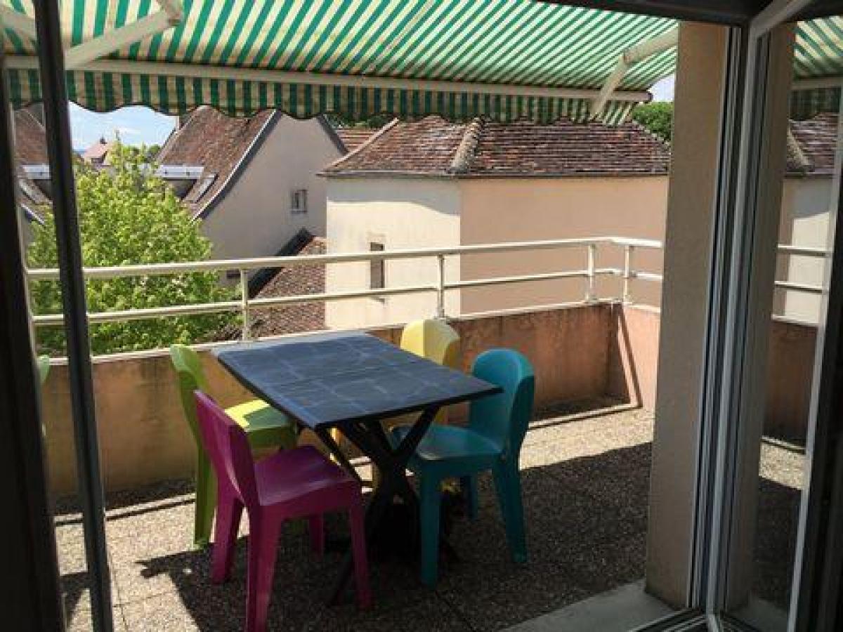 2 bedrooms Apartment in Longvic, France No. 5337