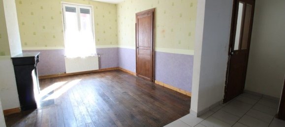 3 bedrooms House in Hirson, France No. 234988 3