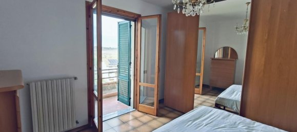 3 rooms Apartment in Gambassi Terme, Italy No. 85652 6