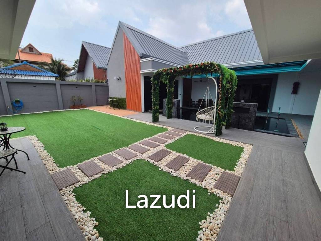 5 bedrooms Villa in Bang Lamung, Thailand No. 24160