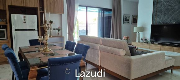 5 bedrooms Villa in Bang Lamung, Thailand No. 24160 8