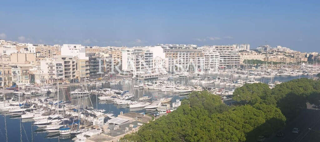 1 chambre Penthouse à Pieta, Malta No. 7244