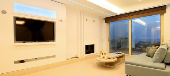 9 bedrooms Villa in Anavyssos, Greece No. 6671 24