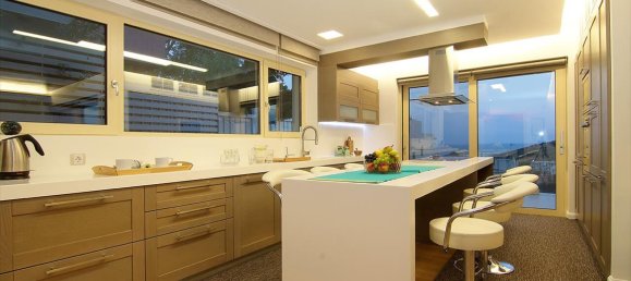 9 bedrooms Villa in Anavyssos, Greece No. 6671 4