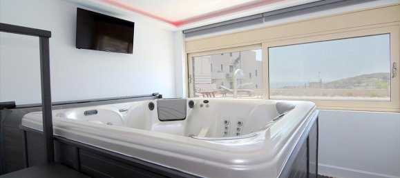 9 bedrooms Villa in Anavyssos, Greece No. 6671 12