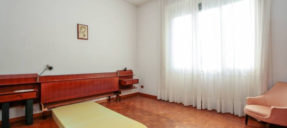 4 bedrooms Apartment in Genoa, Italy No. 329848 12