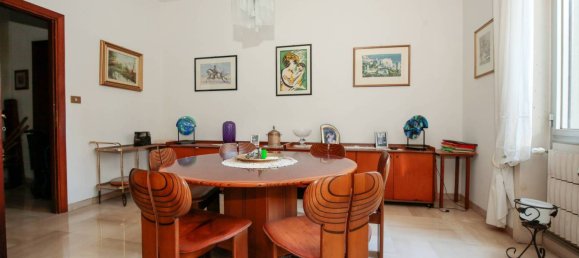 4 bedrooms Apartment in Genoa, Italy No. 329848 2