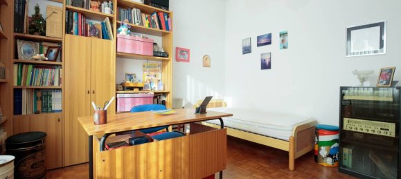 4 bedrooms Apartment in Genoa, Italy No. 329848 8