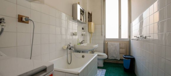 4 bedrooms Apartment in Genoa, Italy No. 329848 16