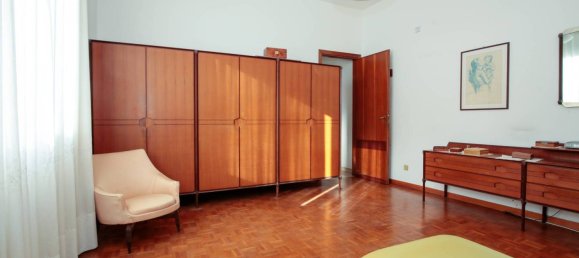 4 bedrooms Apartment in Genoa, Italy No. 329848 14