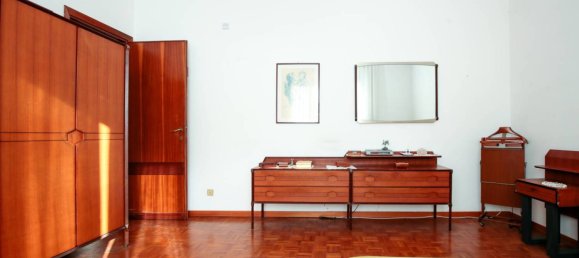 4 bedrooms Apartment in Genoa, Italy No. 329848 13