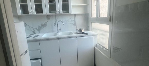 1 bedroom Apartment in La Garenne-Colombes, France No. 177374 2