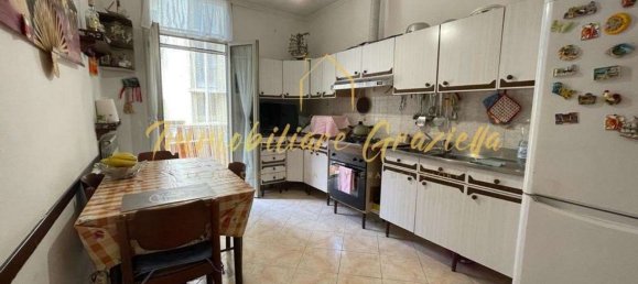 Квартира с 2 комнатами в Вентимилья, Италия № 11684 2