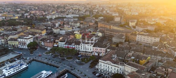 3غرفة شقة في Desenzano del Garda, Italy رقم 307613 28