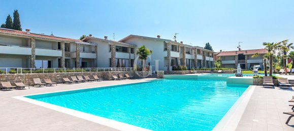 3غرفة شقة في Desenzano del Garda, Italy رقم 307613 7