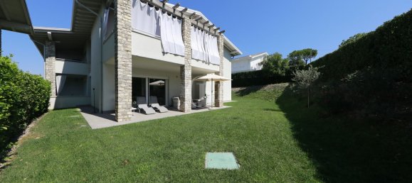 3غرفة شقة في Desenzano del Garda, Italy رقم 307613 6