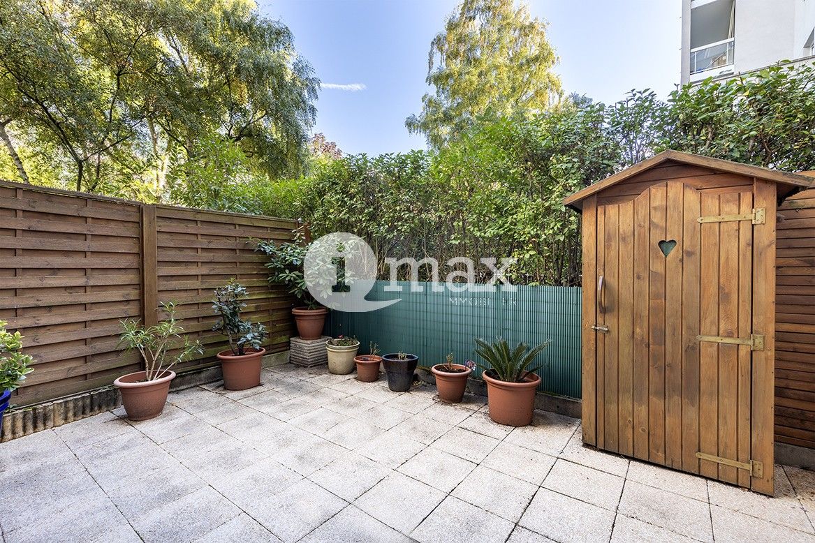 3 bedrooms Apartment in Asnieres-sur-Seine, France No. 151071