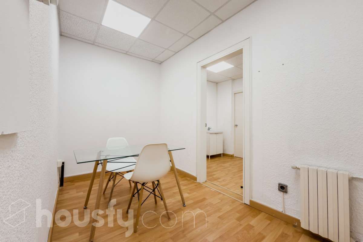 Gewerbliche Immobilie in Barcelona, Spain 61m², Nr. 193269