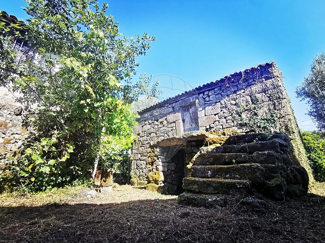 2 bedrooms House in Ponte da Barca, Portugal No. 167611