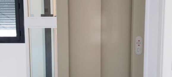 Villa T4 em Villamartin, Spain N.º 8654 8